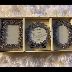 PAST TIMES BOX SET OF 3 MINIATURE PHOTO FRAMES